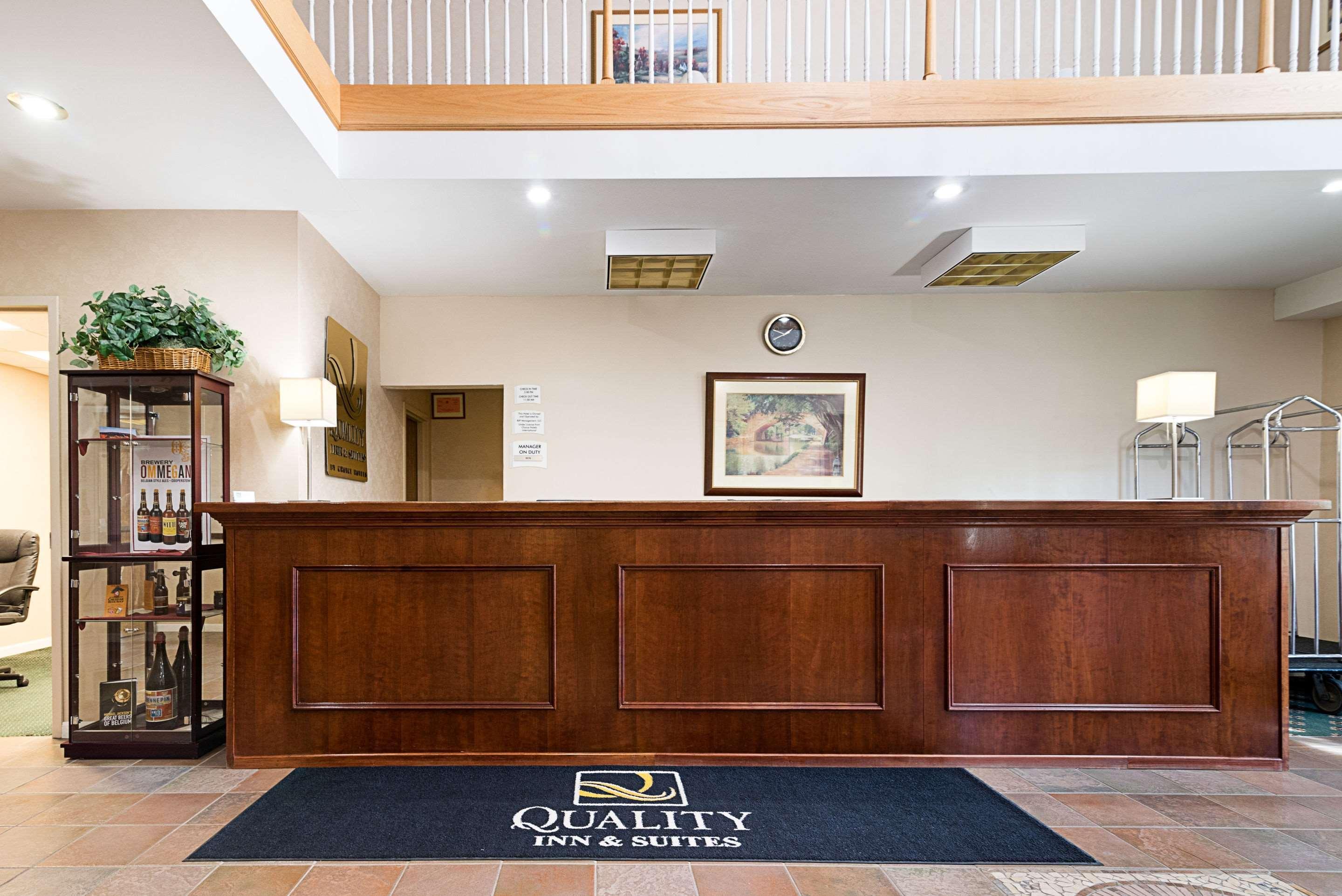 Quality Inn & Suites Schoharie Near Howe Caverns Buitenkant foto